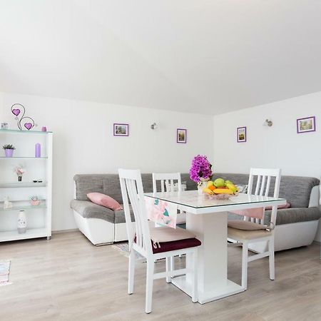 Apartment Paula Podstrana Buitenkant foto
