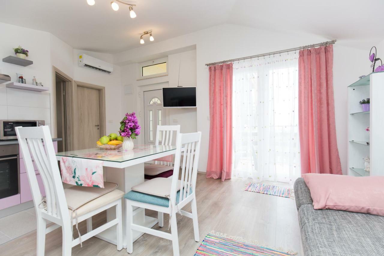 Apartment Paula Podstrana Buitenkant foto