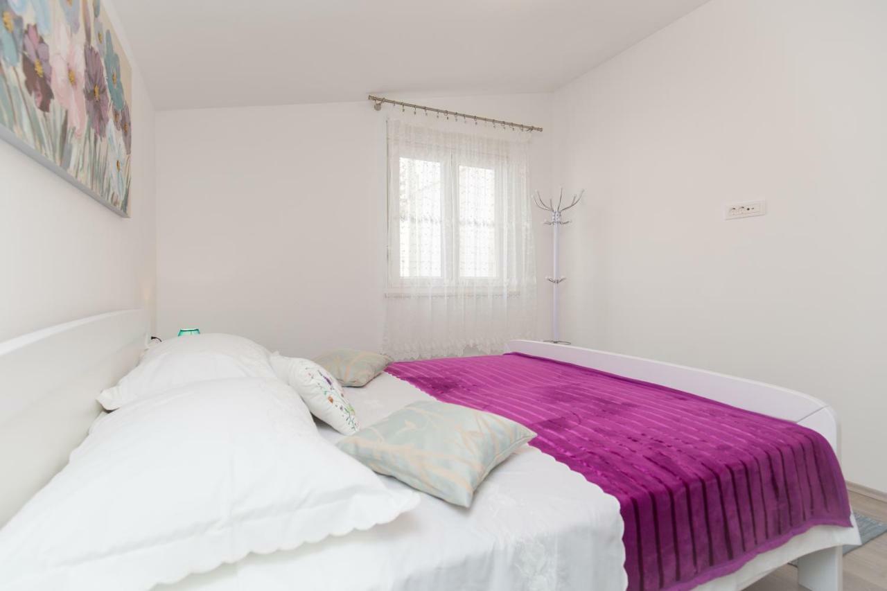 Apartment Paula Podstrana Buitenkant foto